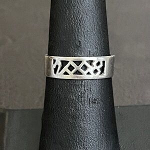 Vintage sterling silver ring Size 6.75